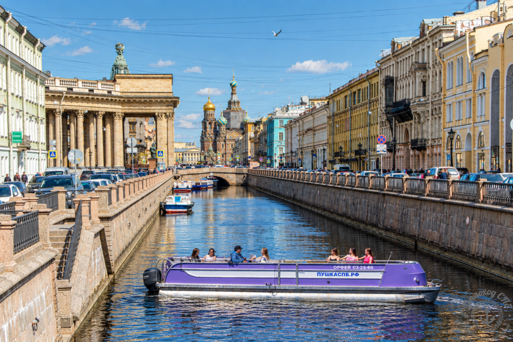 на катере к спасу на крови